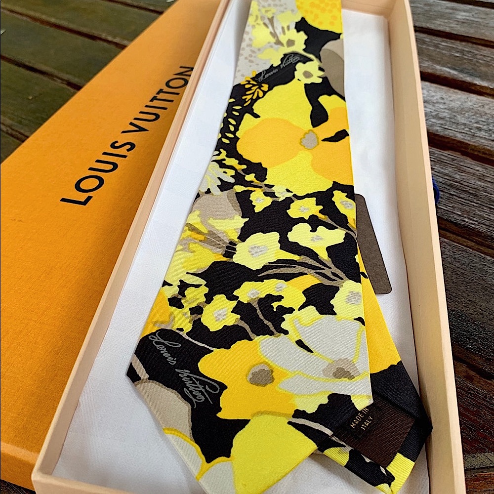 🌴VIBRANT🌴🆕🌼💯🔥LOUIS VUITTON LIMITED BLK YELLOW FLORAL VIBES MOTIF TIE🔥 - Picture 5 of 17